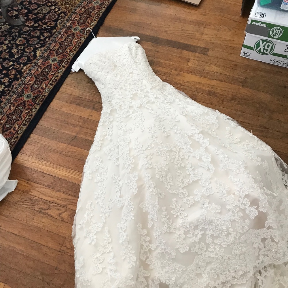 Strapless bridal gown